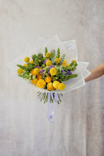 Cargar imagen en el visor de la galería, Sunshine Bouquet