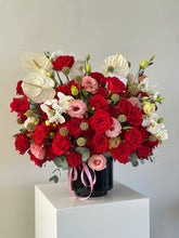 Cargar imagen en el visor de la galería, Sweet Devotion