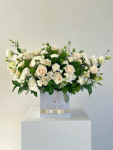 Cargar imagen en el visor de la galería, White fever