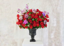 Cargar imagen en el visor de la galería, Extraordinary Deluxe Flowers