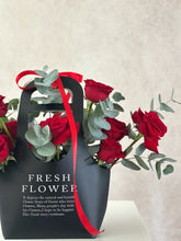 Cargar imagen en el visor de la galería, Valentine’s Floral Bag