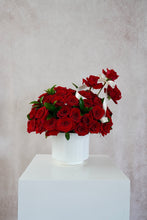 Cargar imagen en el visor de la galería, Classic Love (Opción con Orquídeas)