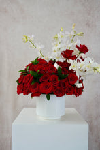 Cargar imagen en el visor de la galería, Classic Love (Opción con Orquídeas)