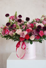 Cargar imagen en el visor de la galería, Mom´s Flower Box