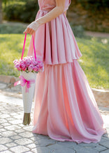 Cargar imagen en el visor de la galería, Cono colgante con 24 rosas