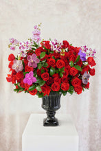 Cargar imagen en el visor de la galería, Extraordinary Deluxe Flowers
