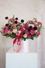 Cargar imagen en el visor de la galería, Mom´s Flower Box

