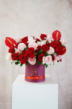 Cargar imagen en el visor de la galería, Forever and always (75/100 rosas)

