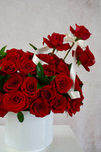 Cargar imagen en el visor de la galería, Classic Love (Opción con Orquídeas)
